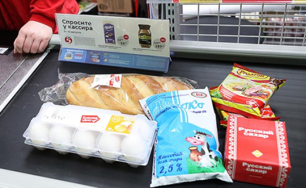 &laquo;Наступая на яйца&raquo;: Кабмину предложили ограничить цены на основные продукты питания