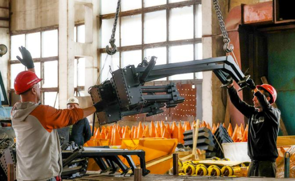 Профессор Катасонов: Сломанный &laquo;компас экономики&raquo; завел корабль ВВП на скалы