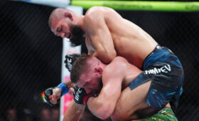 Дю Плесси хочет реванша с Чимаевым