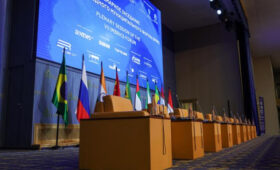 Страны БРИКС говорят об альтернативе доллару. Гнев «великого и ужасного» уже не пугает