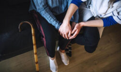 У курильщиков со стажем шансы встретить Паркинсона с Альцгеймером весьма низкие, но это не должно радовать