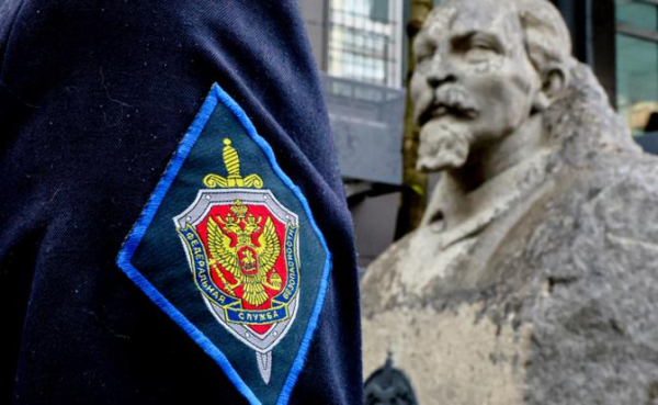 &laquo;Болезнь левизны&raquo; в русском капитализме: Имя Дзержинского, френч Медведева и вояжи в КНДР не изменят устоявшийся курс власти